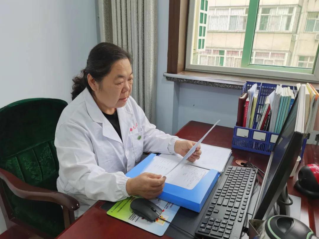 【醫(yī)路有你】何素珍：功成不必在我，功成必定有我